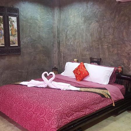 Angels Chambres D'Hotes Rong Sak Exterior foto